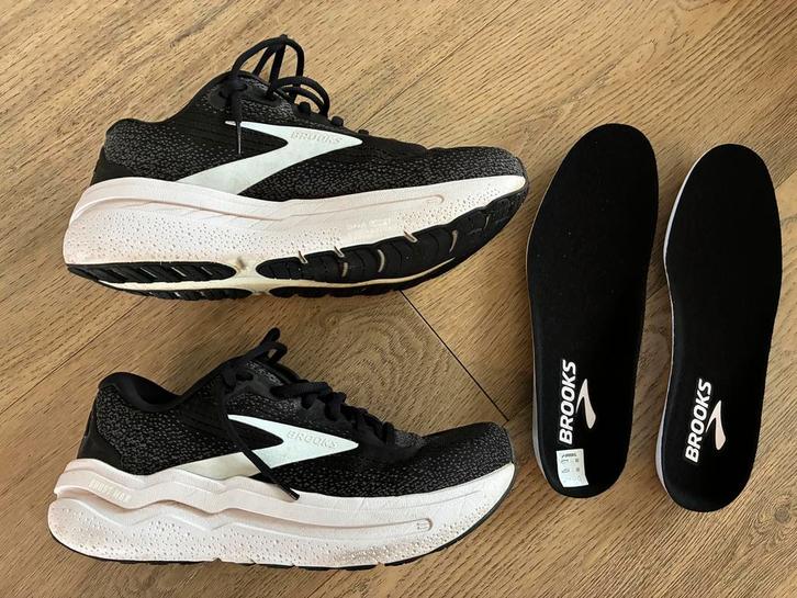 Hardloopschoenen Brooks Ghost Max 2 - maat 39, Sport en Fitness, Loopsport en Atletiek, Zo goed als nieuw, Hardloopschoenen, Hardlopen