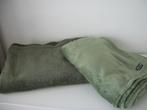 2x Woondeken Groen - Unique - 200 x 150 cm - p.stuk – zgan, Huis en Inrichting, Woonaccessoires | Plaids en Woondekens, Ophalen of Verzenden