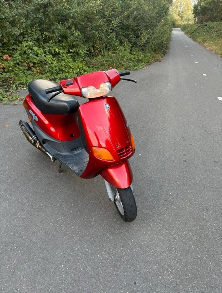 Zip type 3, Fietsen en Brommers, Scooters | Piaggio, Zo goed als nieuw, Zip, Tweetakt, Ophalen
