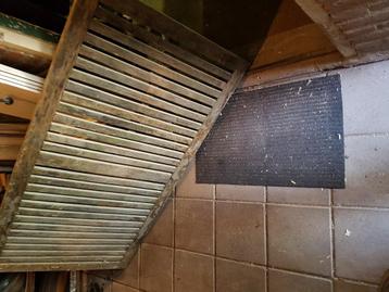 HARDHOUTEN TUINTAFEL beschikbaar voor biedingen