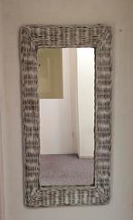 Spiegel met rieten rand, 118x58cm, Ophalen, 100 tot 150 cm, Zo goed als nieuw, Rechthoekig