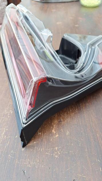 Achterlicht Toyota C-HR links binnenzijde beschikbaar voor biedingen