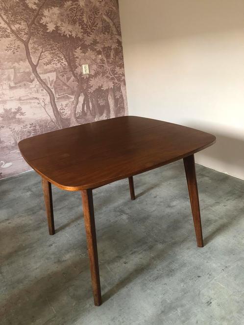 Vintage, uitschuifbare houten eettafel, Huis en Inrichting, Tafels | Eettafels, Gebruikt, 50 tot 100 cm, Vijf personen of meer
