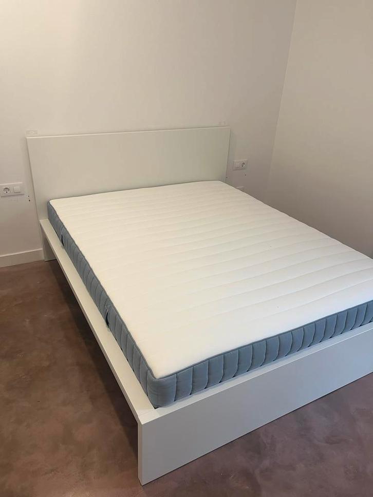 Ikea MALM Bedframe + matras 160x120cm, Huis en Inrichting, Slaapkamer | Bedden, Gebruikt, Twijfelaar, 160 cm, 190 cm of minder