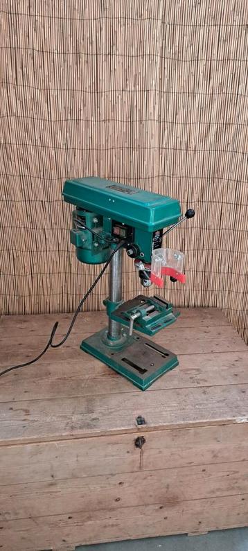 Kolomboormachine  beschikbaar voor biedingen