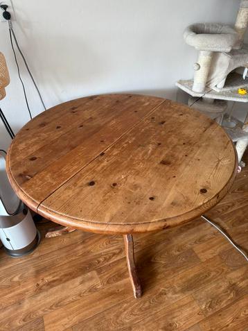 Massieve hout Eettafel beschikbaar voor biedingen
