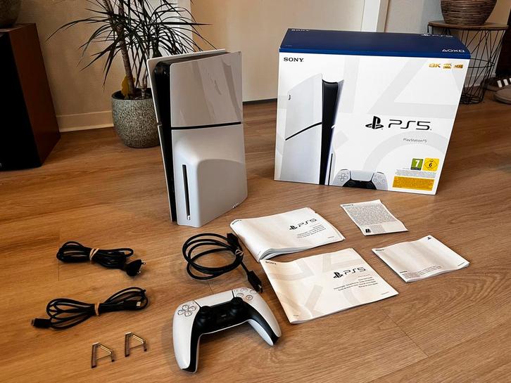 PlayStation 5 Slim (disc-versie) compleet en nette staat, Spelcomputers en Games, Spelcomputers | Sony PlayStation 5, Zo goed als nieuw