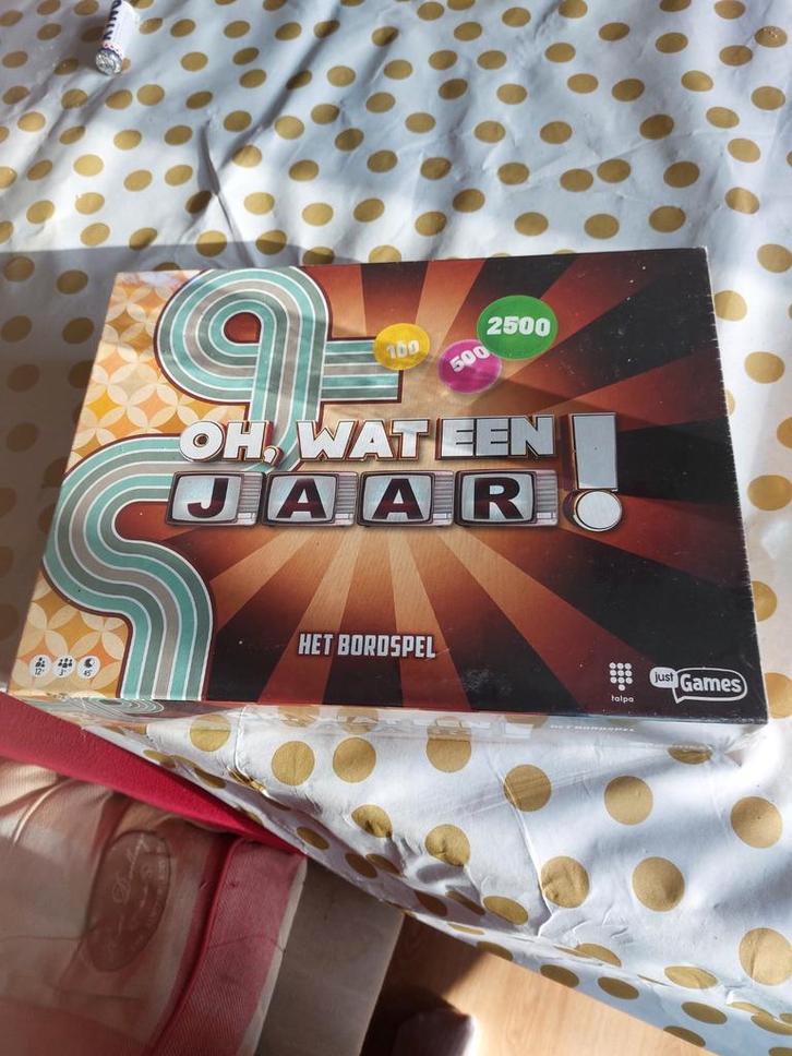 Oh, Wat Een Jaar! - Nieuw in Verpakking, Hobby en Vrije tijd, Gezelschapsspellen | Bordspellen, Nieuw, Drie of vier spelers, Vijf spelers of meer