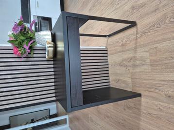 Ikea malm bureau, in keurige staat beschikbaar voor biedingen