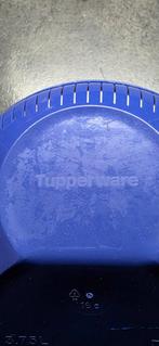 Paarse Tupperware vergiet / schaal, Huis en Inrichting, Keuken | Tupperware, Ophalen of Verzenden, Gebruikt, Paars, Schaal