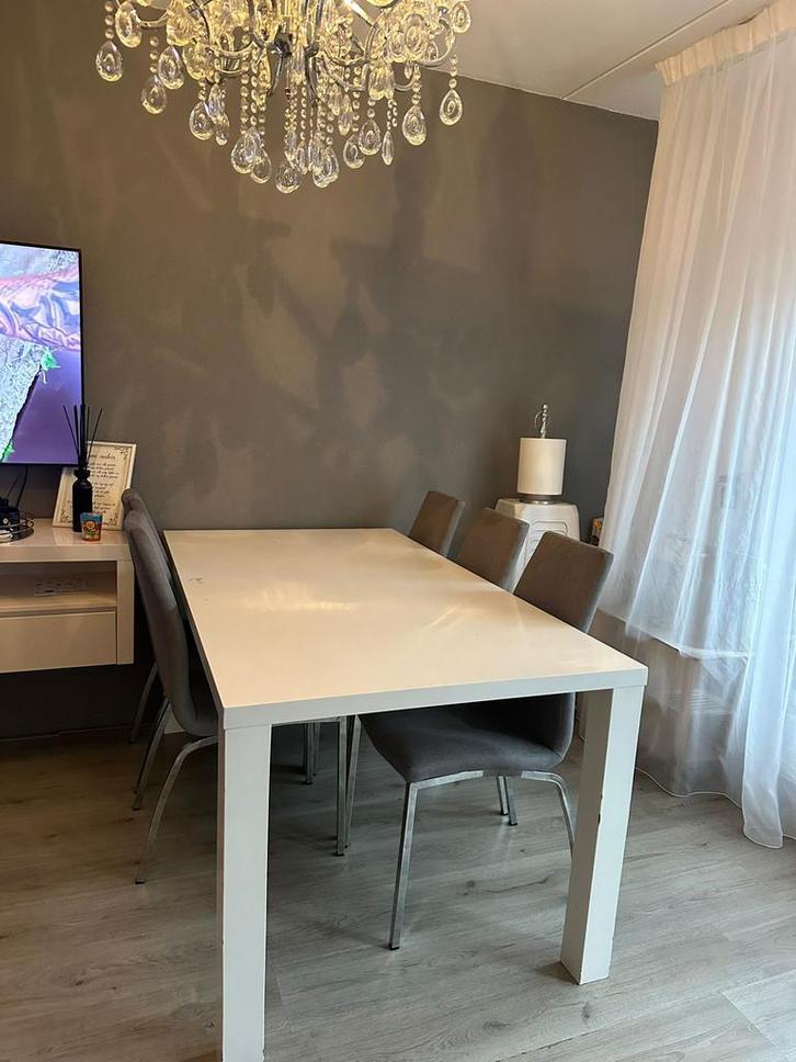 Eettafel met 6 eetstoelen, zwevende tv meubel, Huis en Inrichting, Tafels | Eettafels, Zo goed als nieuw, Rechthoekig, Ophalen