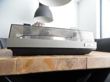 Vintage Akai platenspeler type AP-100C (1978) beschikbaar voor biedingen