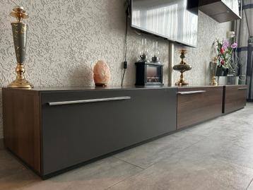 Tv kast 