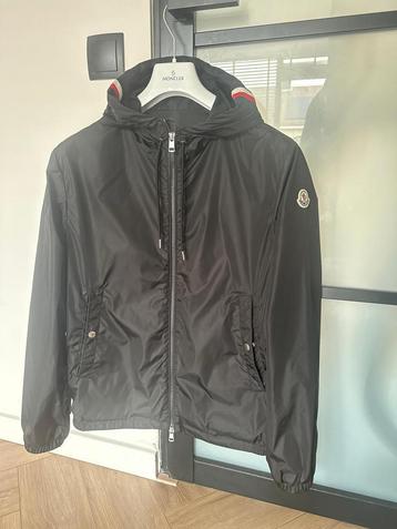 Moncler jas origineel met bon beschikbaar voor biedingen