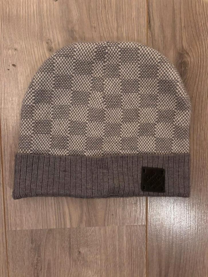 Louis Vuitton Muts - Stijlvol en Warm, Kleding | Heren, Hoeden en Petten, Zo goed als nieuw, Pet, One size fits all, Ophalen of Verzenden