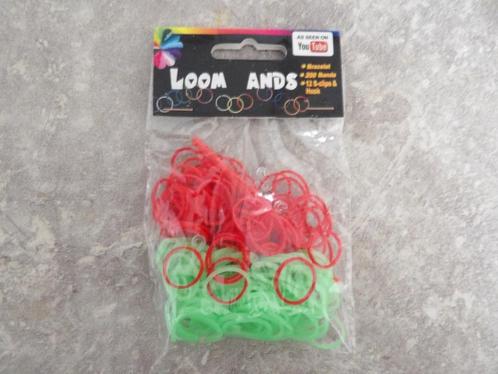NIEUW 200 rood en groene loom bandjes 5 zakjes voor 10,00, Kinderen en Baby's, Speelgoed | Educatief en Creatief, Nieuw, Knutselen