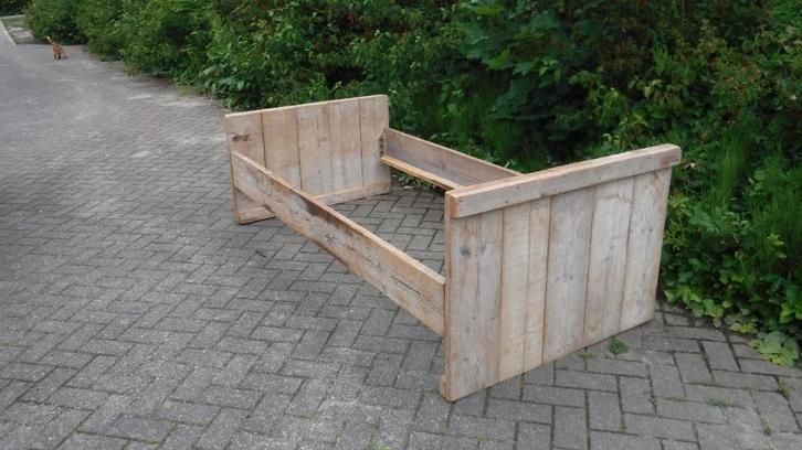 Steigerhouten bed, Huis en Inrichting, Slaapkamer | Bedden, Gebruikt, Eenpersoons, 90 cm, 210 cm, Steigerhout, Bruin, Ophalen of Verzenden