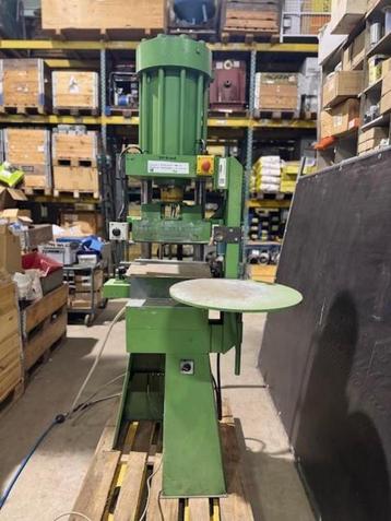2277. Kopschotkraal machine / kraalmachine beschikbaar voor biedingen