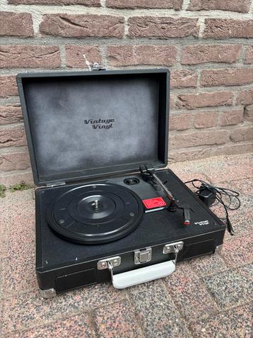 Vintage Vinyl Platenspeler - Retro Look beschikbaar voor biedingen