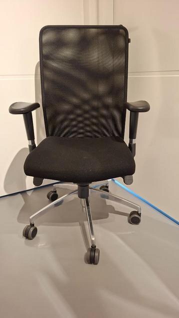 Ergonomische bureaustoel, zwart, merk Markant beschikbaar voor biedingen