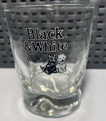 Black & White scotch whisky glas. H. 9 cm. beschikbaar voor biedingen