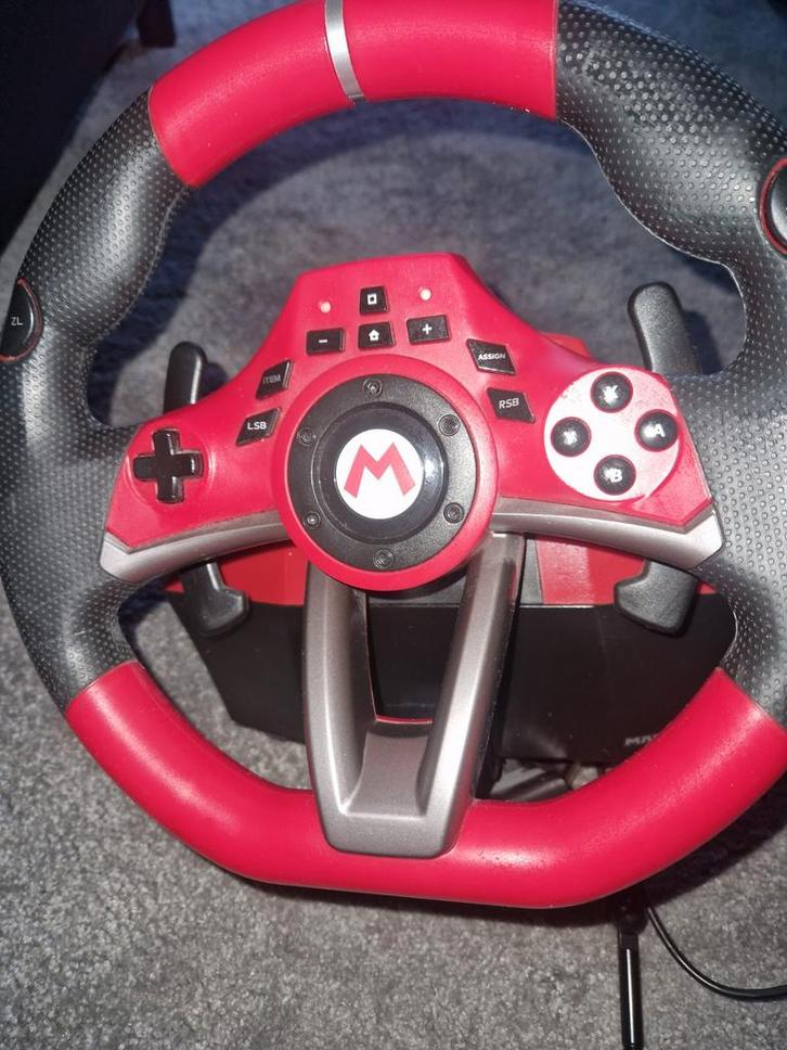 Hori Mario Kart Racestuur Nintendo Switch, Spelcomputers en Games, Spelcomputers | Overige, Zo goed als nieuw, Ophalen of Verzenden