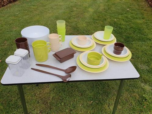 Vintage Mepal camping servies 34 st. Buiten servies 4 pers., Caravans en Kamperen, Kampeeraccessoires, Ophalen of Verzenden