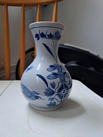 Delftsblauw vaasje beschikbaar voor biedingen