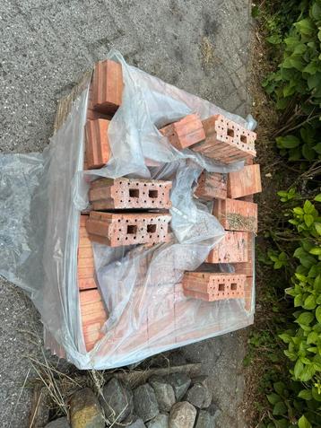 Metselstenen beschikbaar voor biedingen
