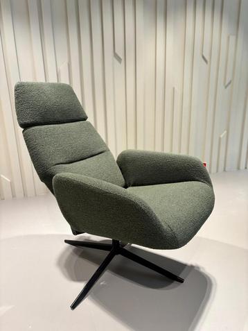 Montel ergo plus fauteuil + voetenbank beschikbaar voor biedingen