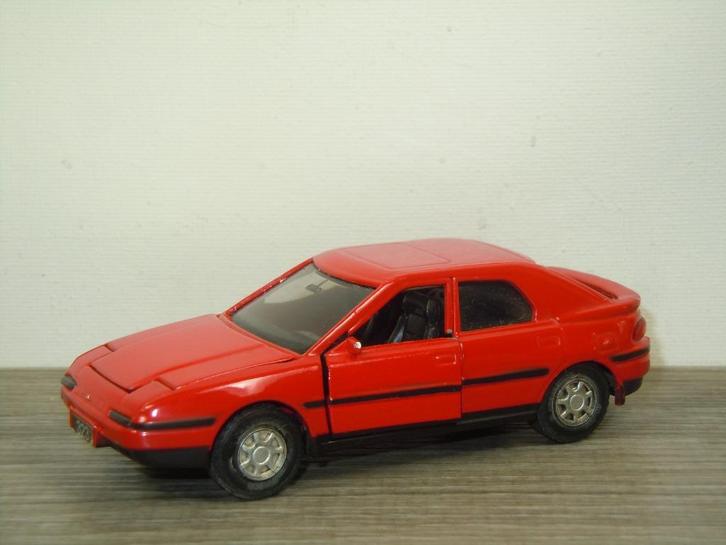 Mazda 323 - Diapet Yonezawa Toys Japan - 1:40, Hobby en Vrije tijd, Modelauto's | 1:43, Gebruikt, Auto, Overige merken, Verzenden