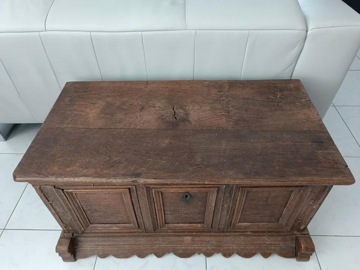 Schitterende Doorleefde Antieke Eiken Dekenkist, Antiek en Kunst, Antiek | Meubels | Tafels, Ophalen