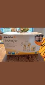 Medela freestyle elektrische borstkolf. Met medela bewaarzak, Kinderen en Baby's, Ophalen of Verzenden, Zo goed als nieuw, Borstkolf