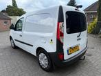 Renault Kangoo 1.5 dCi 90 optioneel bott inrichting 230v vic, Auto's, Voorwielaandrijving, Gebruikt, Euro 6, 4 cilinders