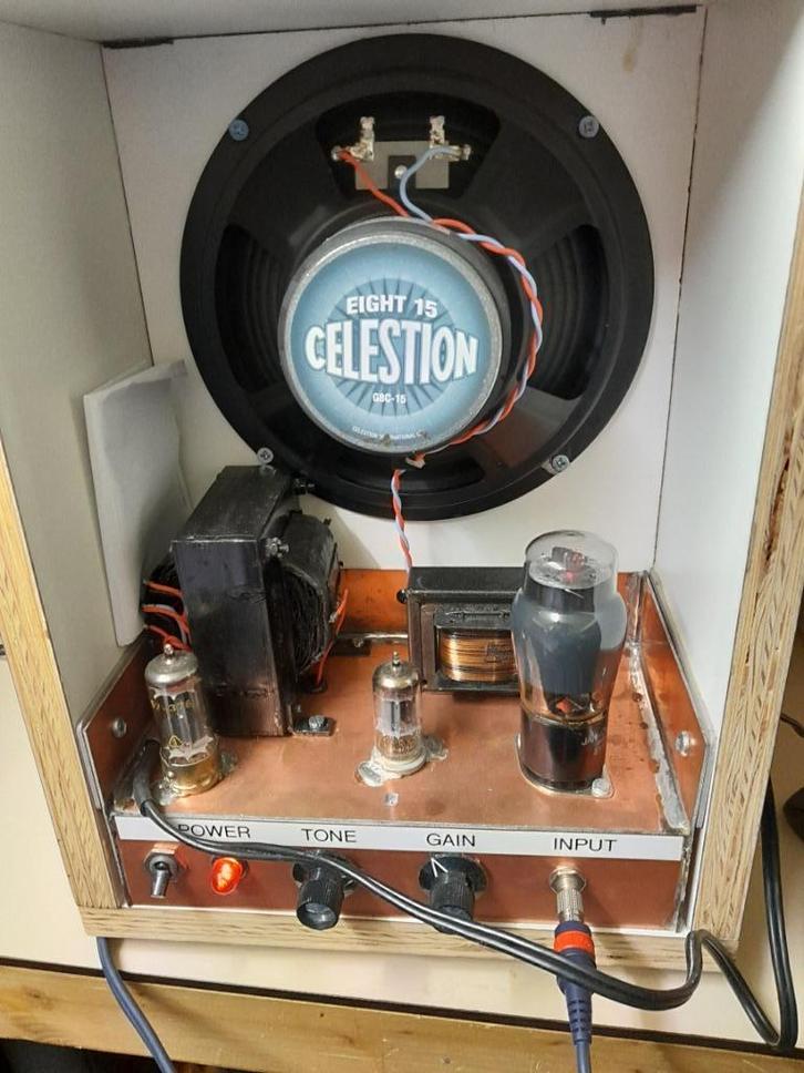 Zelf bouw gitaar versterkertje 5F1, Muziek en Instrumenten, Snaarinstrumenten | Gitaren | Elektrisch, Gebruikt, Solid body, Overige merken