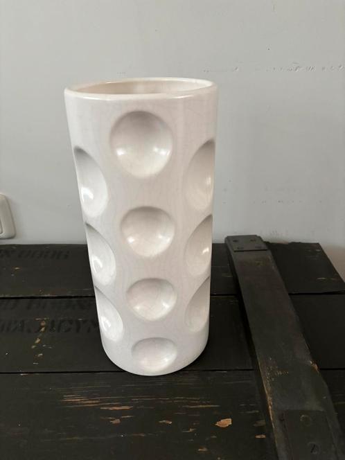 Vintage witte jaren 60 Kingston Pottery Hull vaas, Huis en Inrichting, Woonaccessoires | Vazen, Gebruikt, Wit, Minder dan 50 cm
