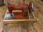 Oude handnaaimachine - USSR vintage, Antiek en Kunst, Ophalen