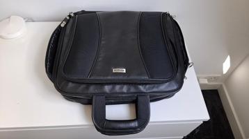 Laptoptas 42 x 34 x 15  beschikbaar voor biedingen