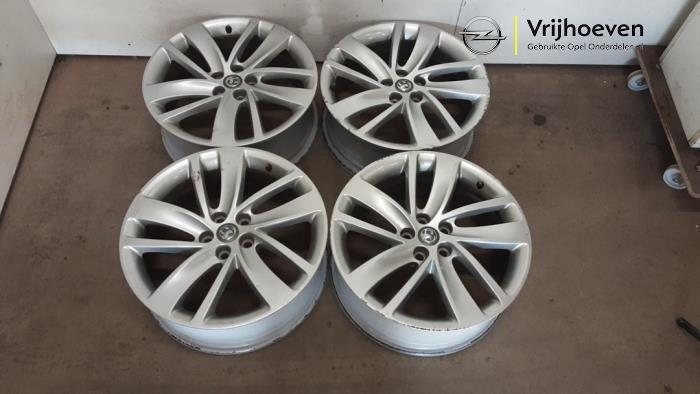 Velgen set van een Opel Mokka (Mokka 12-), Auto-onderdelen, Banden en Velgen, Personenwagen, Gebruikt, 3 maanden garantie, Ophalen of Verzenden