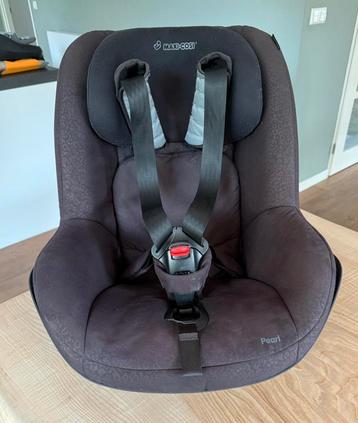 Maxi Cosi Pearl + Family Fix base beschikbaar voor biedingen