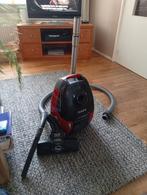 AEG Stofzuiger - Jetmaxx 2200 Watt goede zuigkracht ., Witgoed en Apparatuur, Stofzuigers, Ophalen of Verzenden, 2000 watt of meer