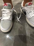 Unisex Nike Travis Scott x Air Jordan 1 Low Light Grey Shoes, Overige kleuren, Nike, Nieuw, Ophalen of Verzenden