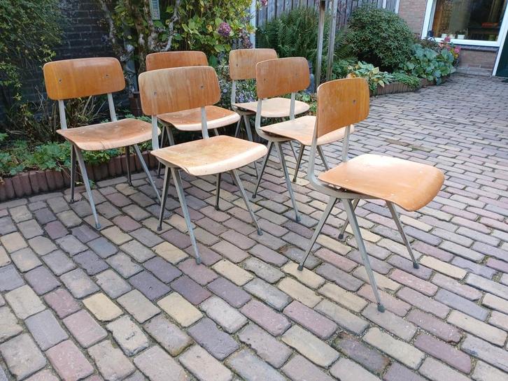 Vintage design 6 x ontwerp Friso Kramer, Huis en Inrichting, Stoelen, Gebruikt, Vijf, Zes of meer stoelen, Hout, Metaal, Ophalen