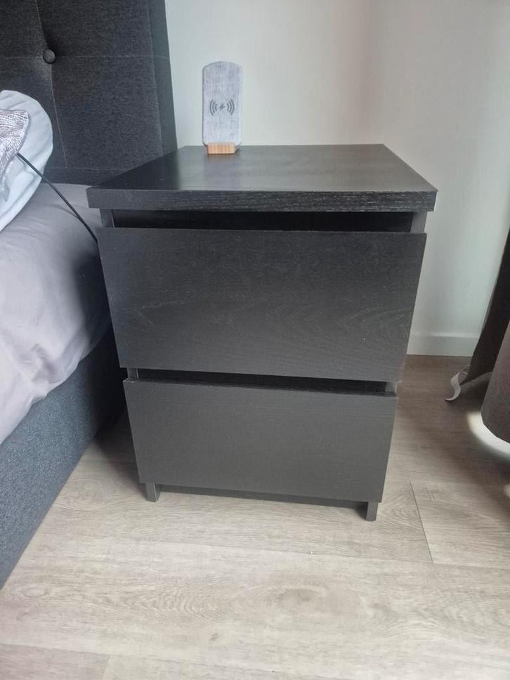 Ikea Malm Nachtkastje - Zwartbruin, Huis en Inrichting, Slaapkamer | Nachtkastjes, Zo goed als nieuw, 55 tot 70 cm, 45 tot 65 cm