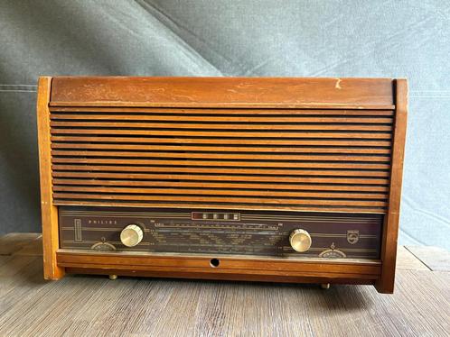 Antieke Philips radio, omgebouwd naar Bluetooth., Antiek en Kunst, Antiek | Tv's en Audio, Ophalen of Verzenden