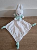 Knuffeldoekje Nijntje Miffy mintgroen bloemen wit K9364, Kinderen en Baby's, Speelgoed | Knuffels en Pluche, Ophalen of Verzenden