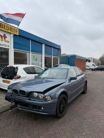 Bmw 5-Serie E39 in onderdelen te koop beschikbaar voor biedingen