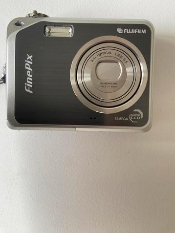 Fuji FinePix V10 digitale camera zilver. beschikbaar voor biedingen