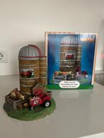 Lemax boerderij silo met tractor en koeien aanv kerstdorp, Diversen, Kerst, Ophalen of Verzenden, Zo goed als nieuw
