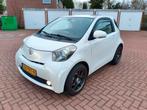 Toyota IQ 1.0 2012 Parelmoer wit Aspiration uitvoering, Euro 5, Stof, Zwart, 4 stoelen